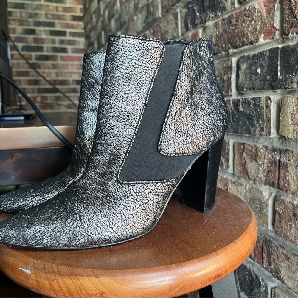 Donald J. Pilner 8.5 Metallic Pointed Toe Boots